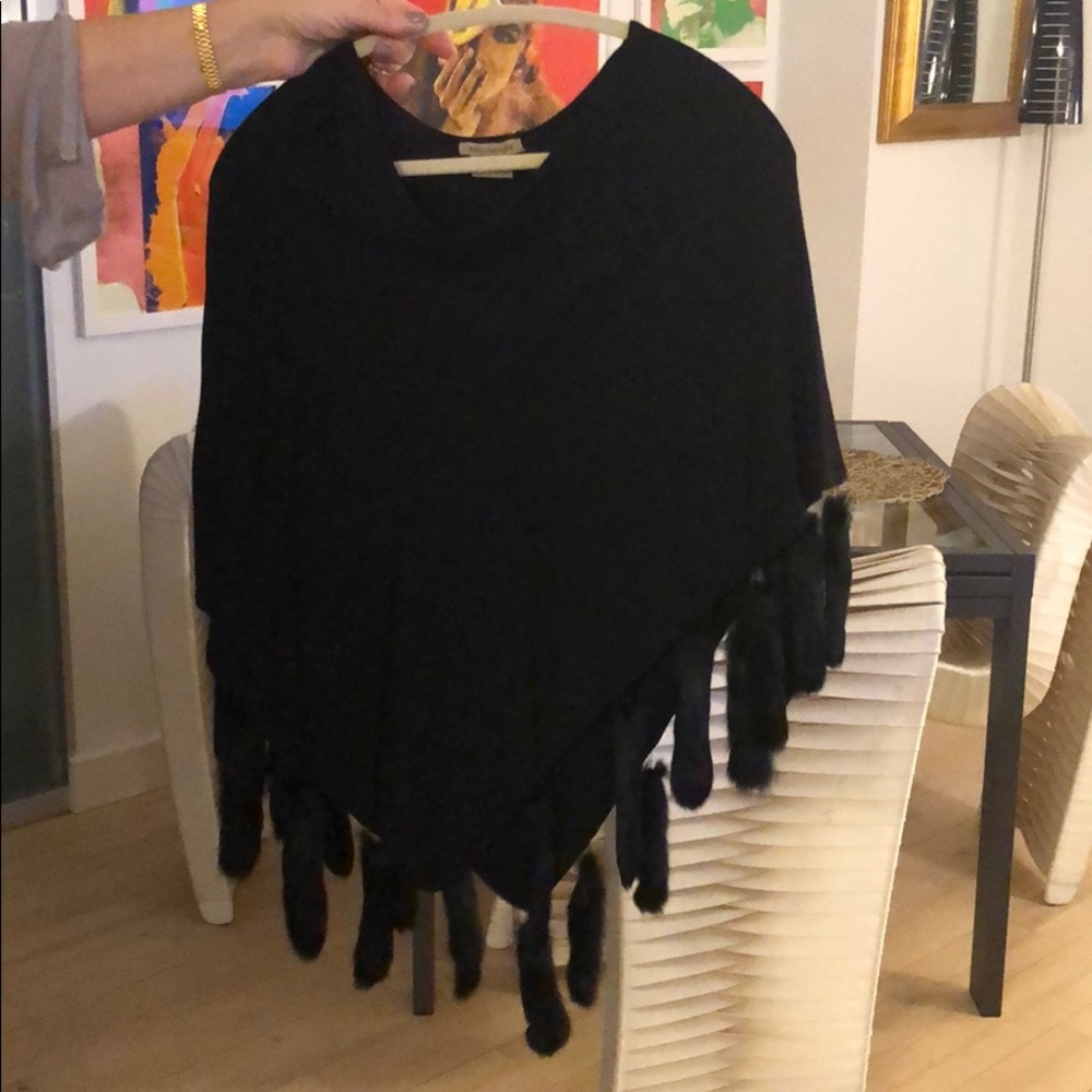 Black escapade cape